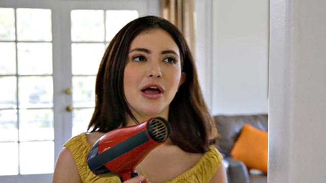 GIRLSWAY - Naturally Stacked Lena Paul Gets DPed By Nerds Jane Wilde & Gia Derza