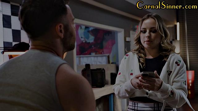 Изменщица с аппетитной фигурой страстно заглатывает член в тайной встрече.