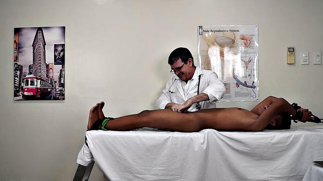 Russel arrives at Doctor Tickle's clinic for some foot service. Gay foot worship is now a common treatment at Doctor Tickle's clinic.