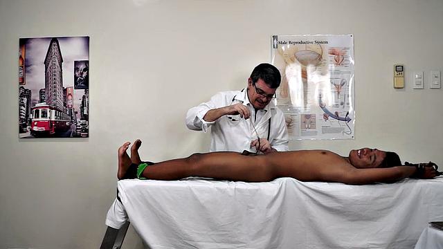 Russel arrives at Doctor Tickle's clinic for some foot service. Gay foot worship is now a common treatment at Doctor Tickle's clinic.