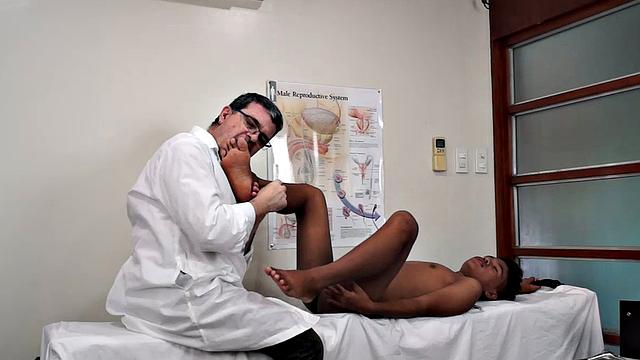 Russel arrives at Doctor Tickle's clinic for some foot service. Gay foot worship is now a common treatment at Doctor Tickle's clinic.