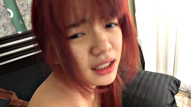 азиатская рыжая получает крепкий трах и заливку прямо в киску