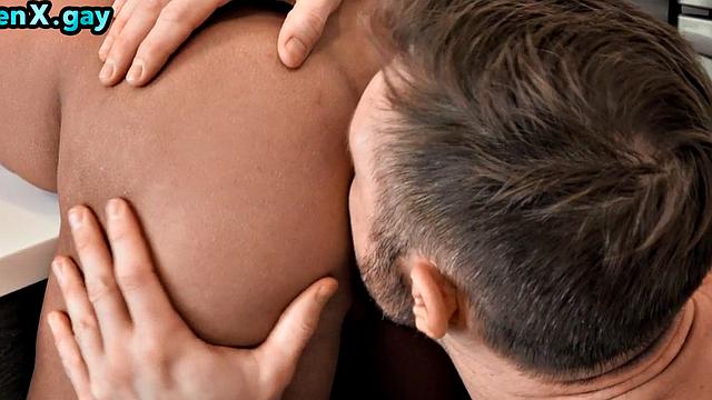 Manly jock penetrates stud in kitchen after rimjob