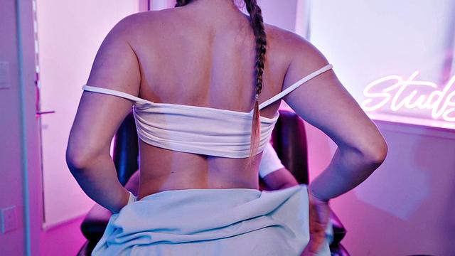 Skylar Snow - Third Wheel