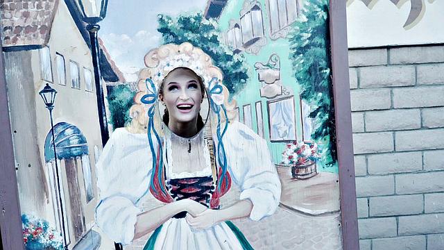 Skylar Snow - Third Wheel