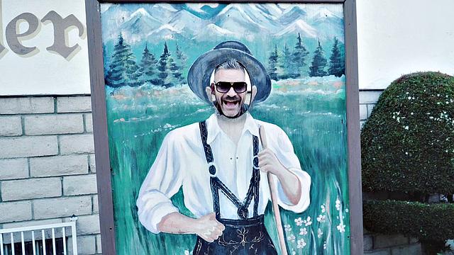 Skylar Snow - Third Wheel