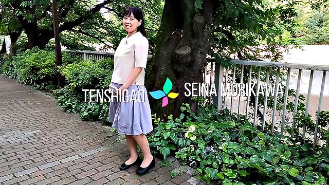 Pregnant model Ms Siena Morikawa shows her huge tits