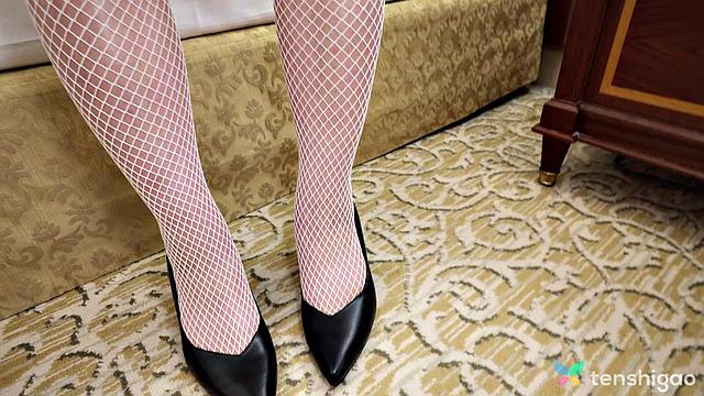 Pregnant model Ms Siena Morikawa shows her huge tits