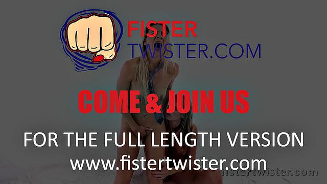 Fistertwister - Two Hot Blondes