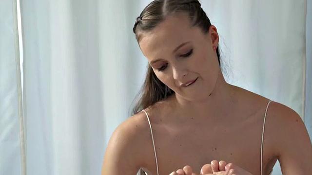 Hostel dykes rimming and licking in 3some after massage