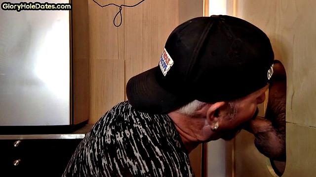 Gloryhole daddy blowing dick before tugjob for cum
