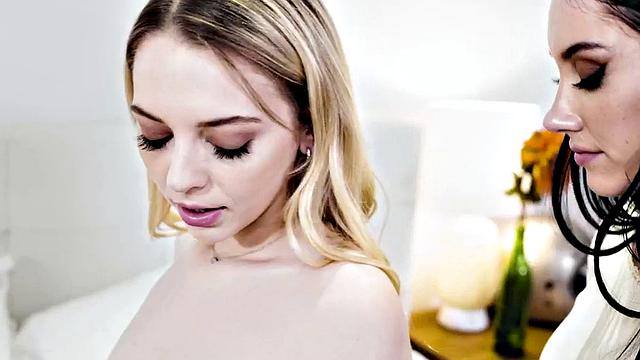 Lez stepsister seduces in scissoring while alone