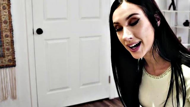 Lez stepsister seduces in scissoring while alone