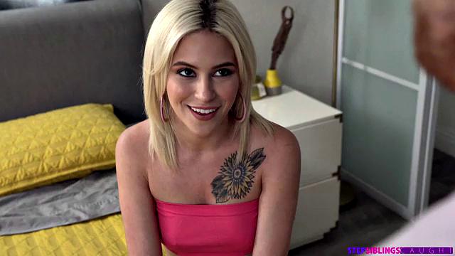 Step Sister Says Put It In - S14:E4