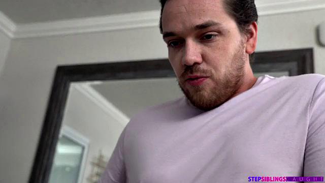 Step Sister Says Put It In - S14:E4