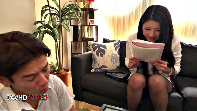 Seductive Office Girl Delivers Topnotch Blowjob Amazement