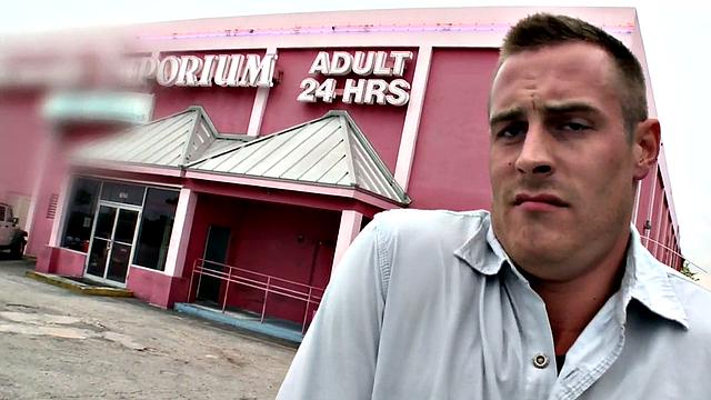 Gay stud sucks and strokes guy's cock in gloryhole