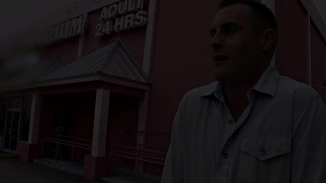 Gay stud sucks and strokes guy's cock in gloryhole