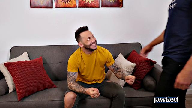 Gay Hunk Gets A Hot Hookup