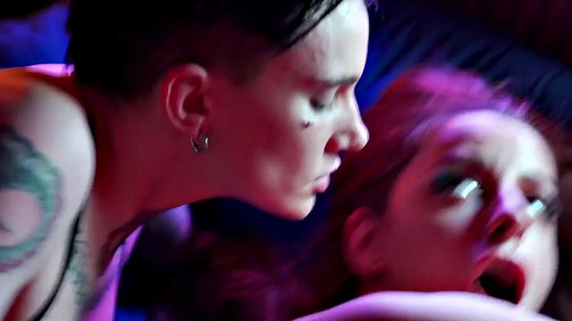 Inked lezbo fucks her smallboobed GF after fingering