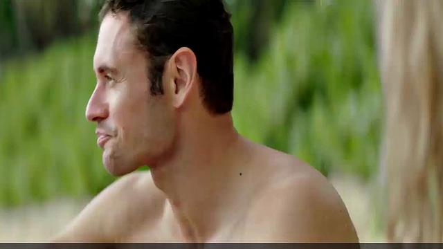 Radha Mitchell Cleavage & Tiera Skovbye Bikini