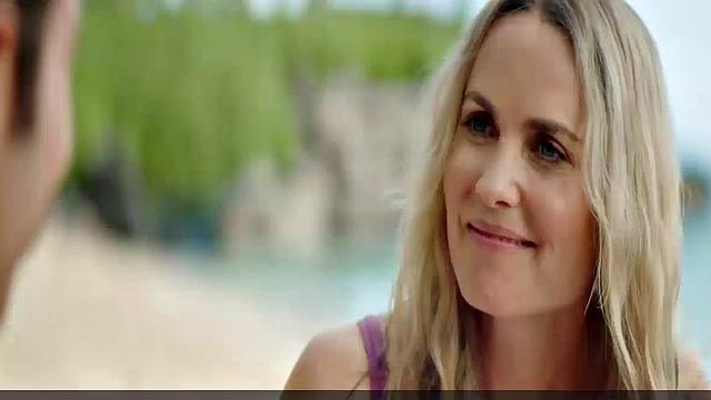 Radha Mitchell Cleavage & Tiera Skovbye Bikini