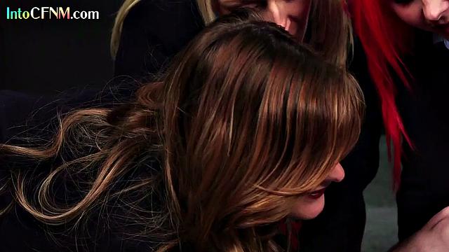 Gorgeous CFNM baes give HJ to lucky guy