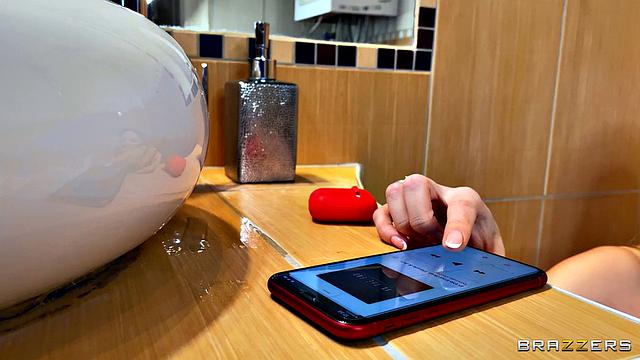 Candy Kira Share A Bath