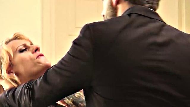 бриттани бардот решила, что анальный урок от паскаля - это шикарная идея