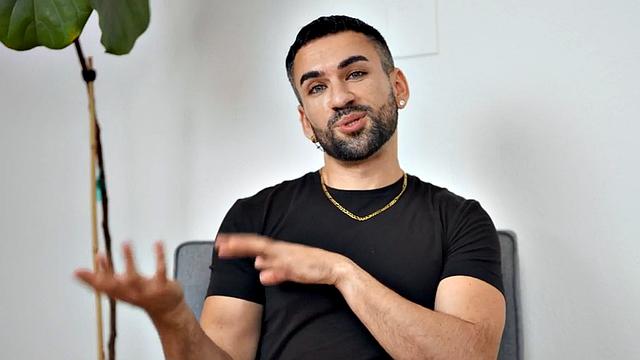 Eager jock wanking with two hands until cumshot