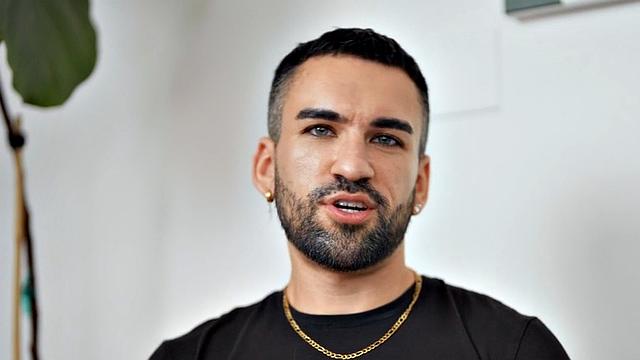 Eager jock wanking with two hands until cumshot