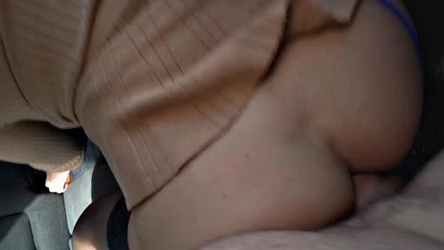 21yo cab babe passionately pounded by driver in car