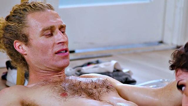 Sinful oiled massage turns into erotic sex with stunning bae