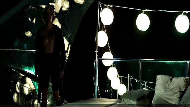 Teresa Palmer gets down and dirty in the sun with her bikini on!