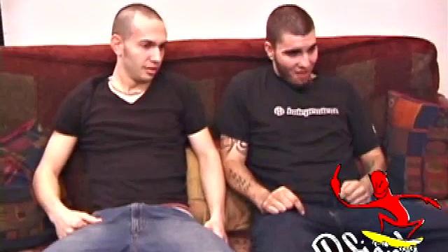 Рок Ли и Че: бьют по губам и по жопе, пока носки пляшут
