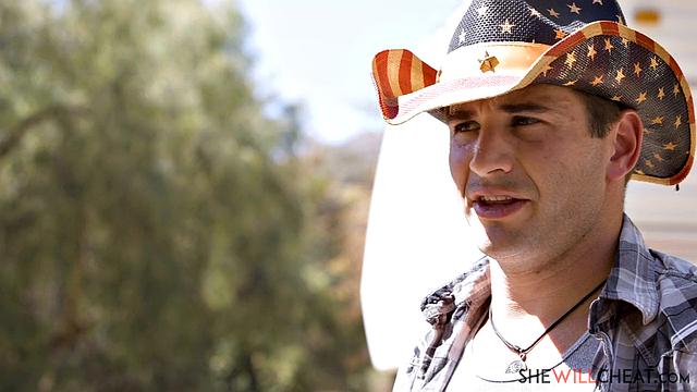 Aaliyah Love gets stood up by her husband