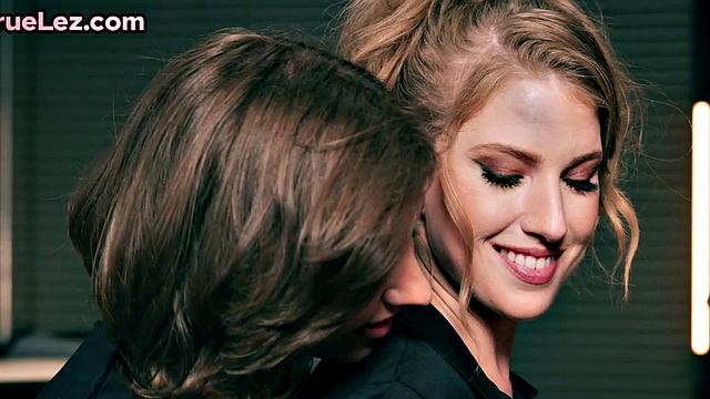 Две лезби красавицы устроили сервис без масла в гараже