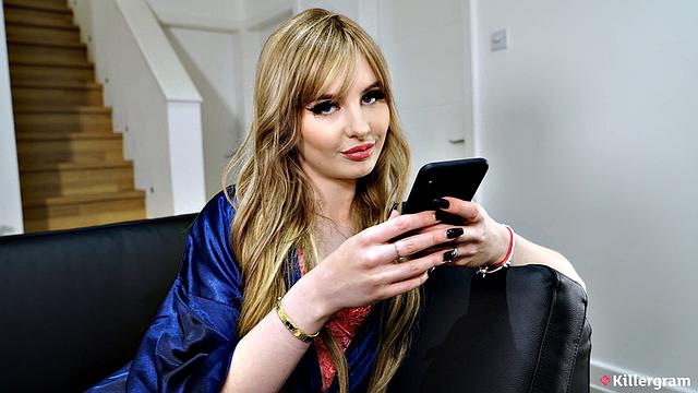 Baby Kxtten оценила, насколько может быть велик член у друга - анальный ветеринарный осмотр прошёл на ура, даже Tony Rope удивился размеру работы.