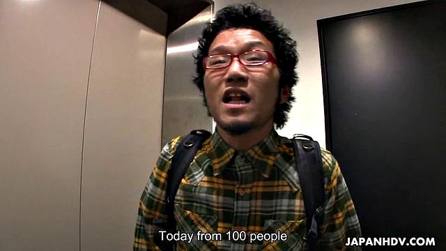 Honami Isshiki and Alice Mizuno enjoy on the set