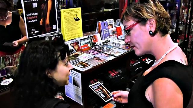 Eve Gets Daughter Dixon to Make Her Squirt!