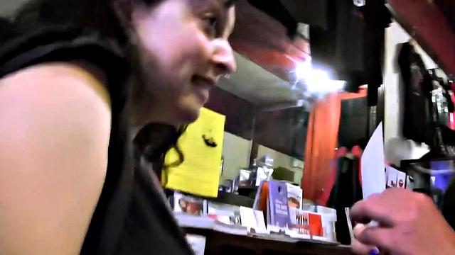 Eve Gets Daughter Dixon to Make Her Squirt!