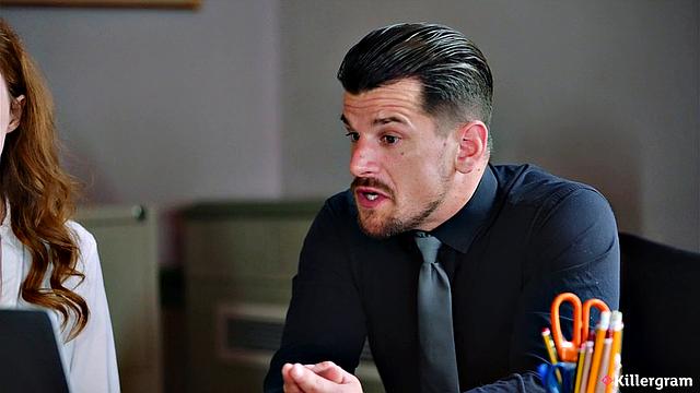 Пошлая секретарша Buffy Le Brat ловит начальника на член прямо в офисе, Raylan Franco доволен собой как никогда - работа мечты, не иначе!