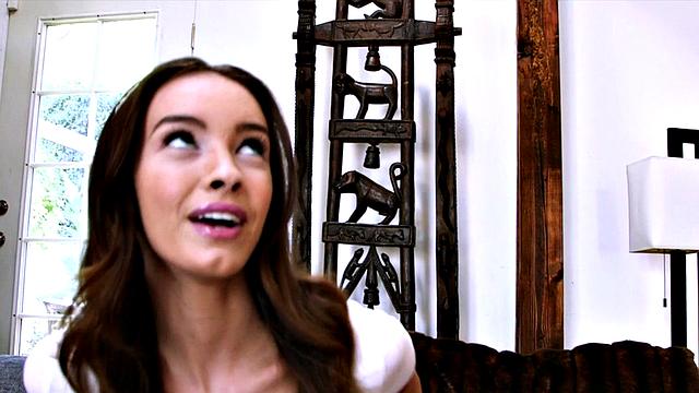 Чэрити заводит упругой жопкой и хриплым южным акцентом