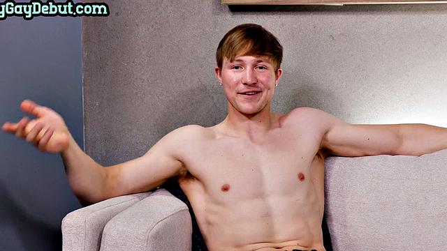 Solo amateur stud with handsome body wanks and cums