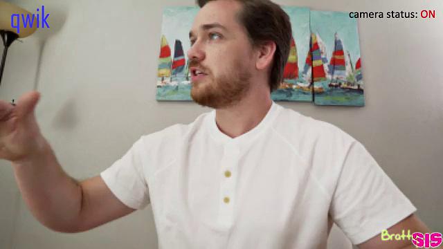 Анджелика Крус сосёт мне хуй на онлайн-уроке, пока никто не видит