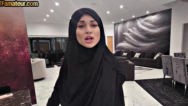 DTF Arab amateur MILF with big boobs POV fucked