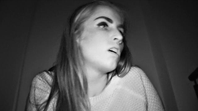 Beautiful slim brunette accepts cash for sex deal