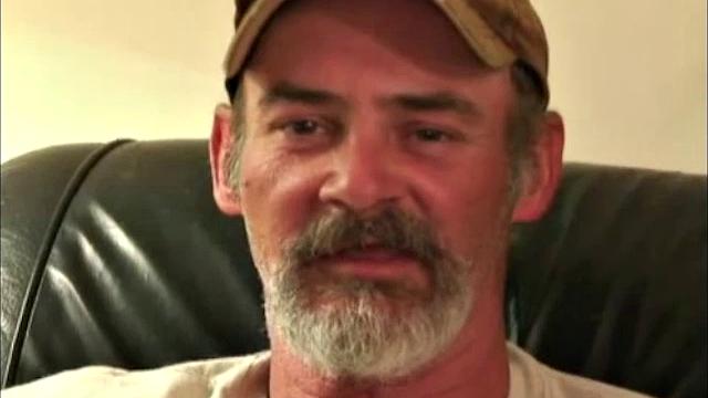 Рабочий мужик устроил себе перекур с хэппи-эндом - вот такой труд