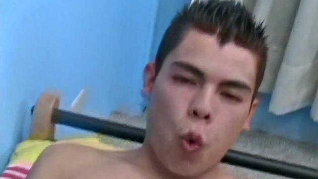 Real Latin 21yo enjoys amateur anal sex with BF at home