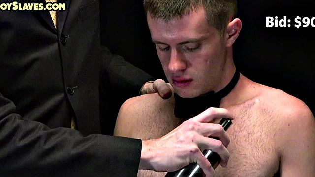 Submissive oiled stud barebacked by dominant DILF